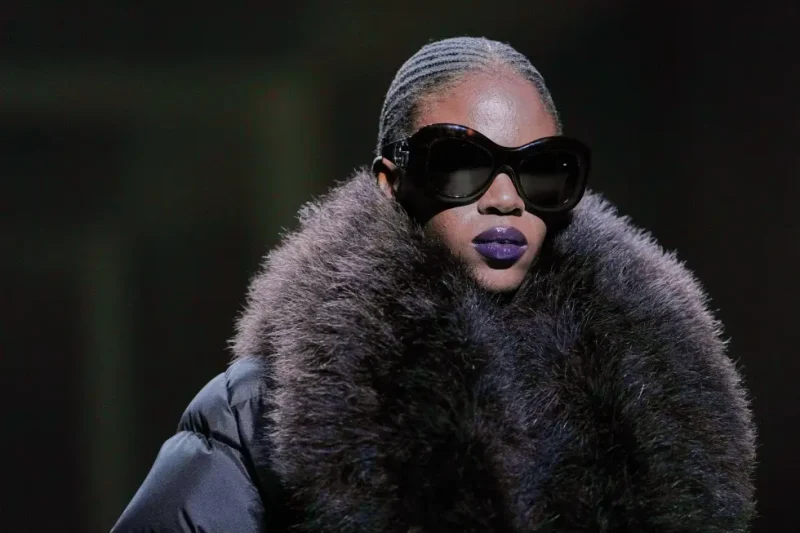 A model wears a creation from the Gucci Fall/Winter 2026-2027 Men/Women’s collection, presented in Milan, Italy, Friday, Feb. 27, 2026. (AP Photo/Luca Bruno)